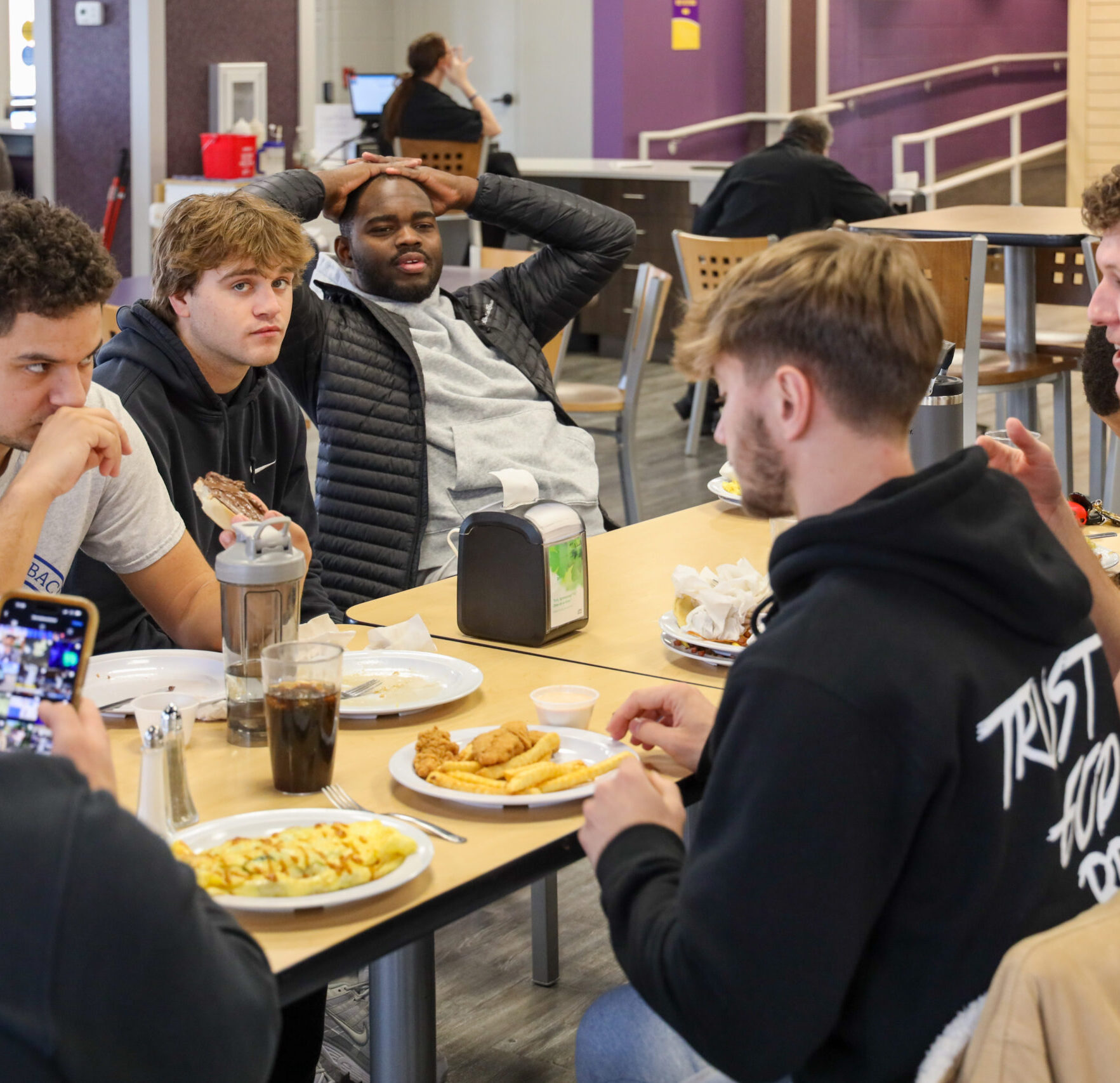 students eating together