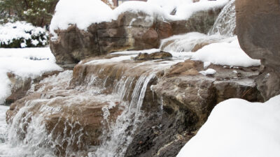 Fountain snow