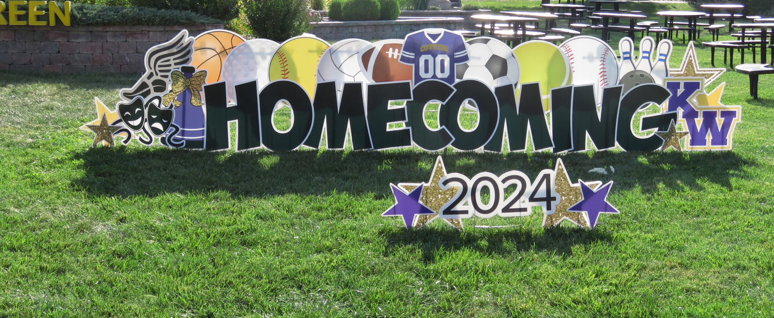 Homecoming sign